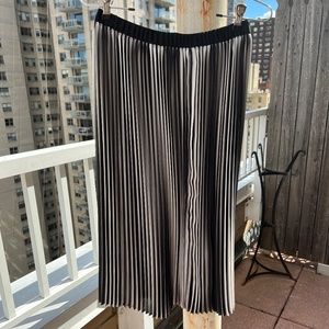 Eileen Fisher Pleated Black/White Ombre Skirt